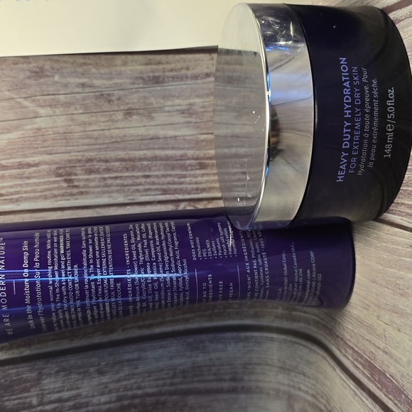 Monat tis the season shower gift set- shower moisturizer 10oz, body balm 5oz** - Picture 2 of 3